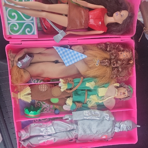 Barbie Wizard of Oz Doll Set with Pink Case